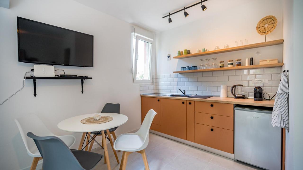 Cozy Apartment, 10 Minutes Walking Distance From The Old Town Kotor Extérieur photo
